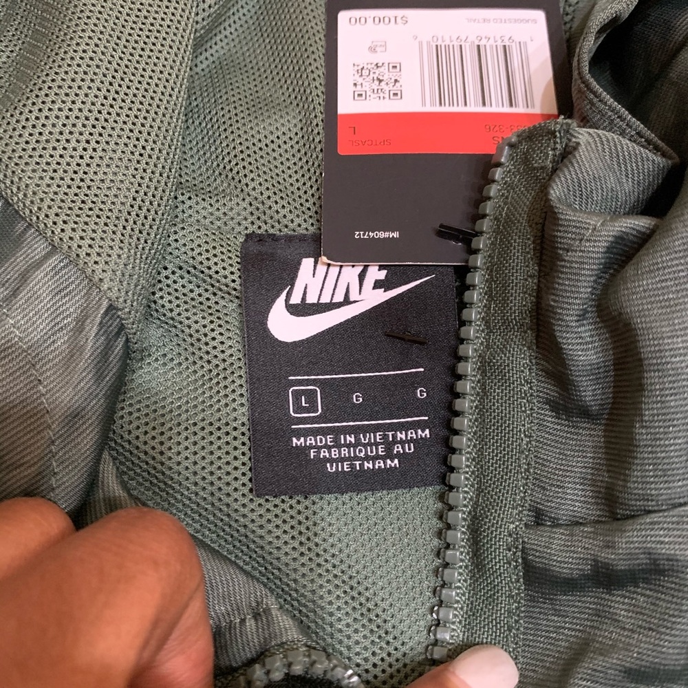 NEW Nike Women’s Cargo/Utility Jacket - Picture 6 of 6
